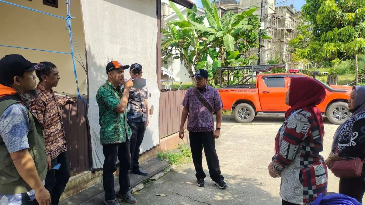 Pengecekan kelayakan rumah untuk perbaikan