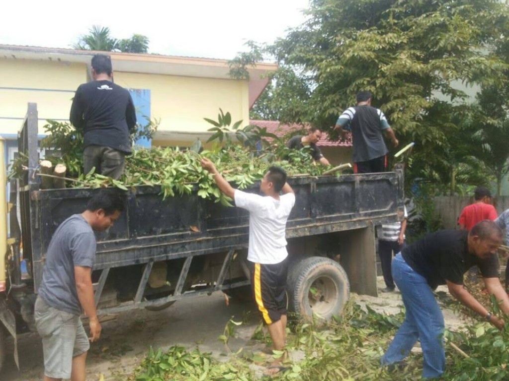 Kerja Bakti persiapan pembangunan gedung LPM dan FKPM