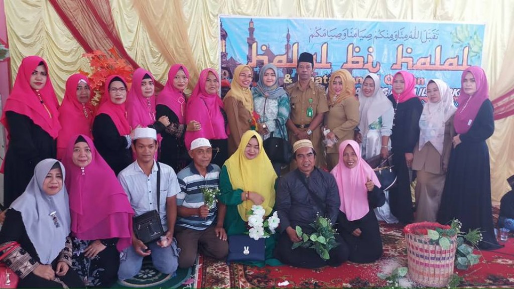 halal bihalal & khataman Al-Qur'an keluarga besar kelurahan karang Asam Ilir