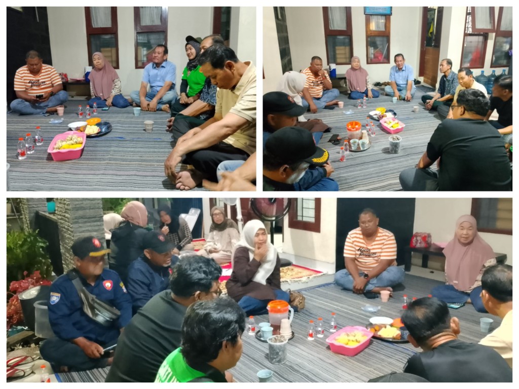 Rapat RT. 29 membahas pembentukan panitia pemilihan Ketua RT periode 2025-2030