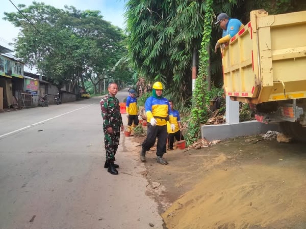 Alhamdulillah parit buntu akibat material gunung yang menyebabkan banjir di sepanjang Jl. Teuku Umar RT. 34 Kelurahan Karang Asam Ilir sudah bagus