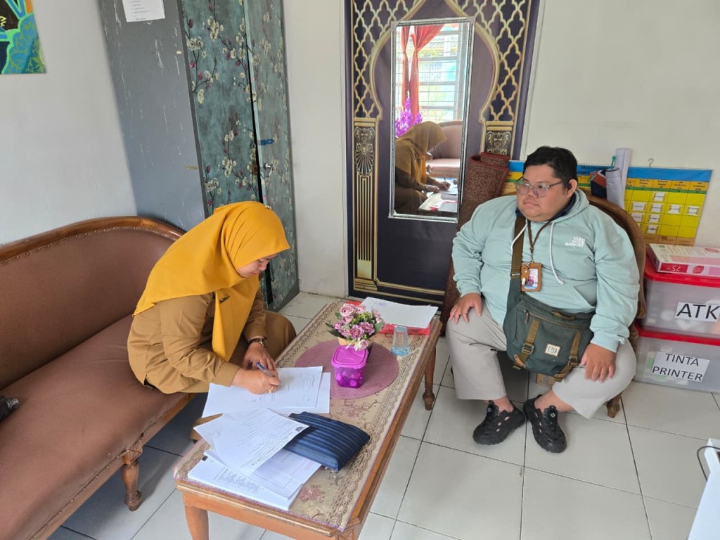 Pelaksanaan Pemutakhiran Data perkembangan Kelurahan (PODES) 2026 di Kelurahan Karang Asam Ilir oleh Tim dari BPS Kota Samarinda