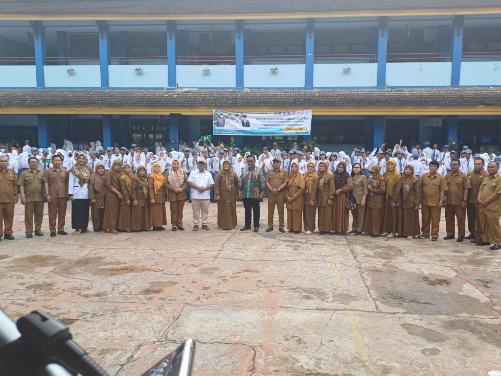 Apel bersama Kespangpol dengan Ketua TWAP di SMAN 8  Samarinda