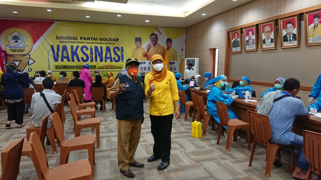 Monitoring Kegiatan Vaksinasi di Kantor DPD Golkar Kaltim