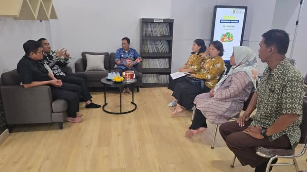 Menerima Kunjungan Kerja dari Kelurahan Guntung Kota Bontang