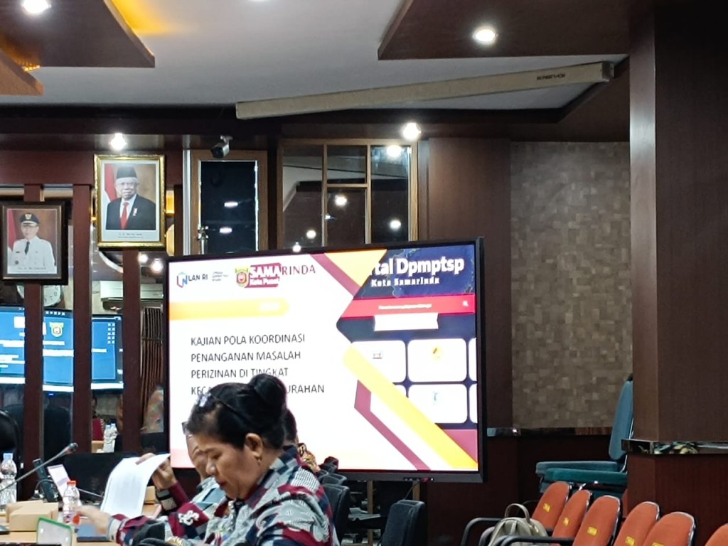 Menghadiri Acara Kajian Pola Koordinasi Penangan Masalah Perijinan di Kota Samarinda