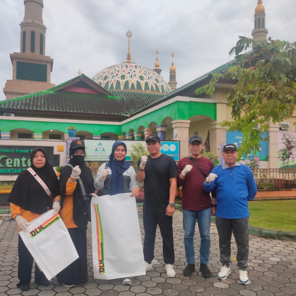 Kegiatan Gotong Royong Massal Se- Sungai Kunjang