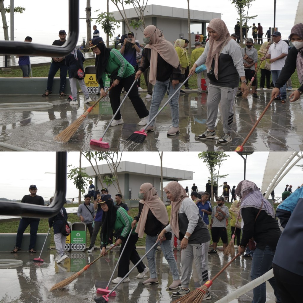 Gotong Royong Massal Teras Samarinda