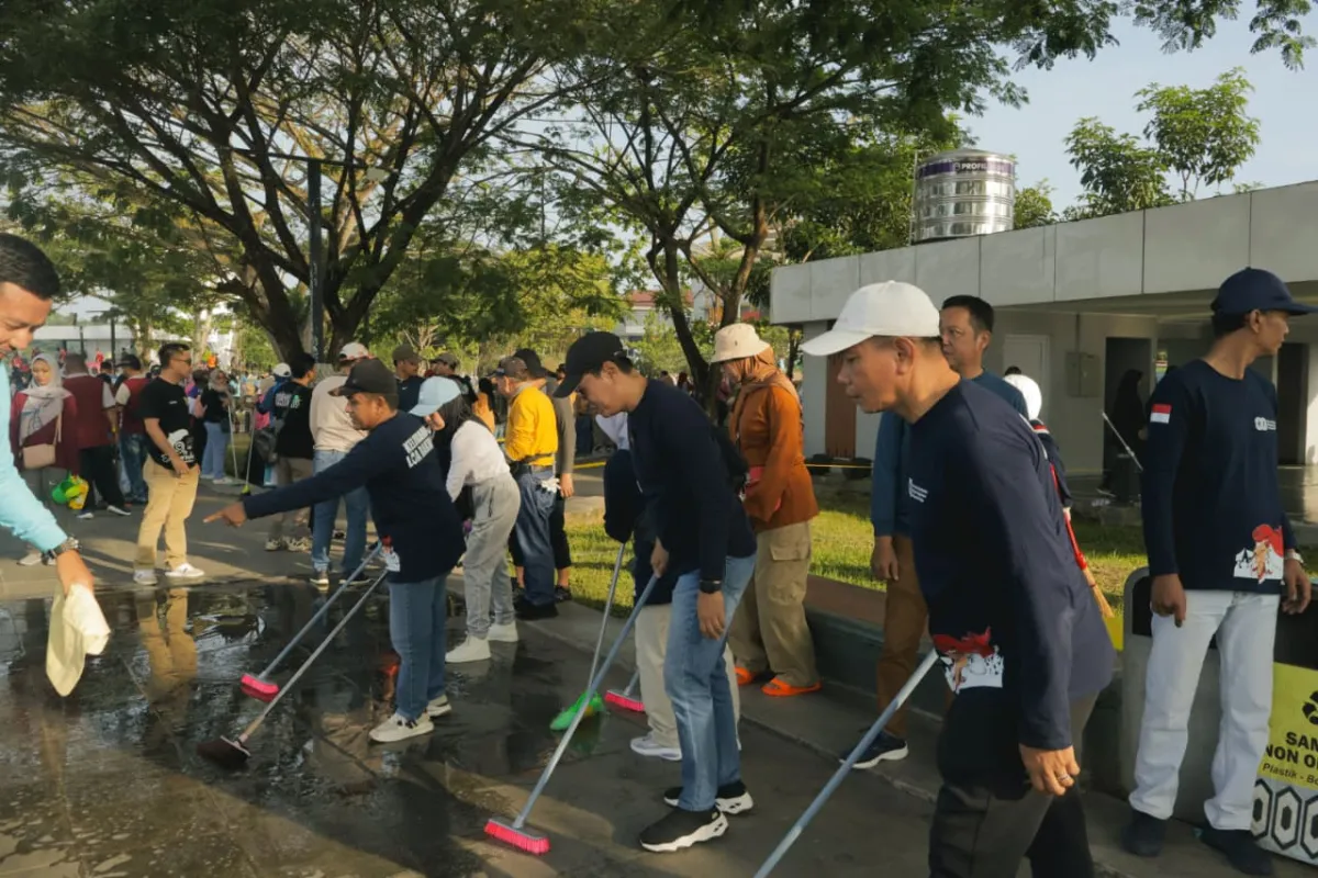 GOTONG ROYONG MASSAL TERAS SAMARINDA