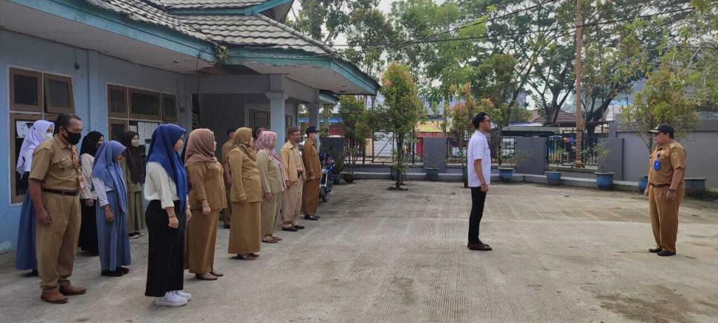 Kegiatan Upacara Pagi Rutin