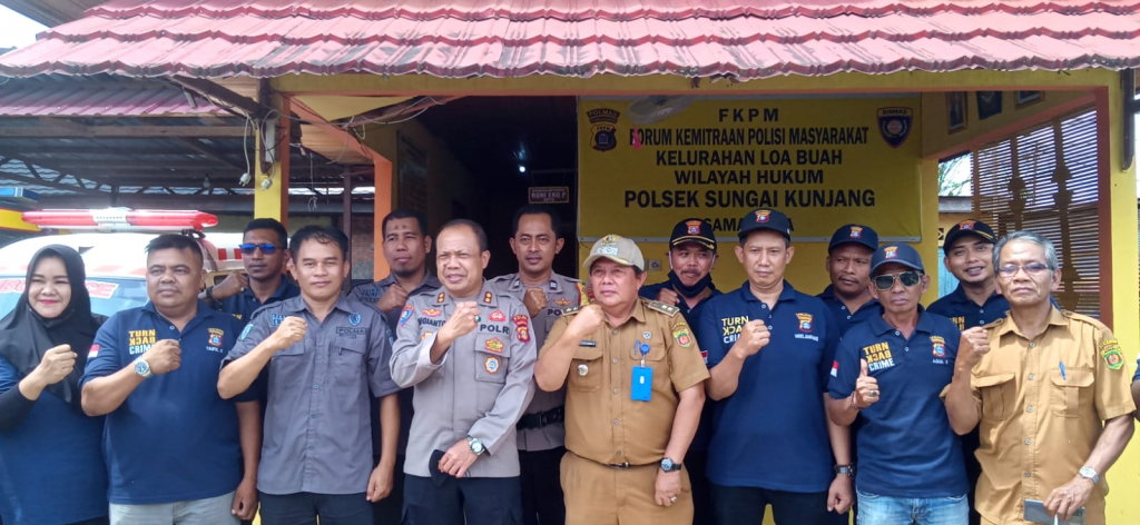 Kunjungan Polda Kaltim ke FKPM Loa Buah