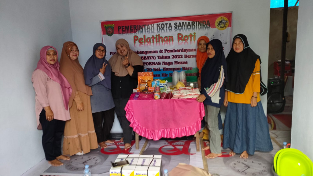 Kegiatan Probebaya Pelatihan Pembuatan Roti "Bidang Pemberdayaan Masyarakat"