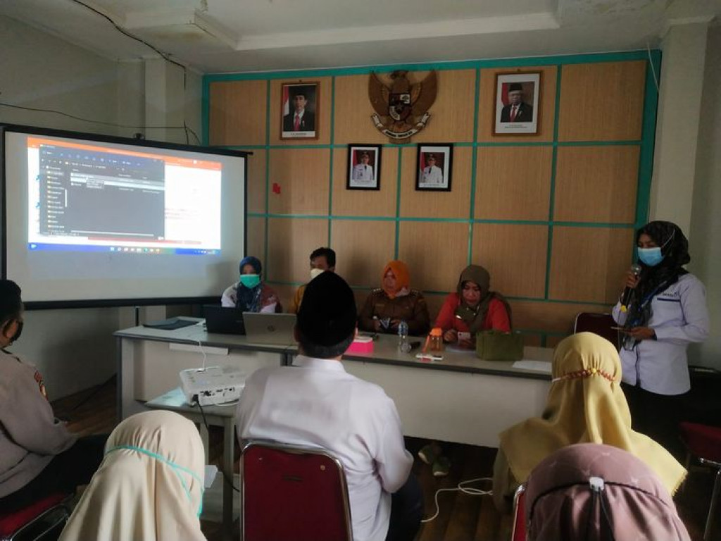 Mini Lokakarya dengan tema Pencegahan Stunting bagi calon pengantin Oleh dinas Pengendalian Penduduk dan Keluarga Berencana Kota Samarinda Kecamatan Sungai Kunjang Senin 11/07/22
