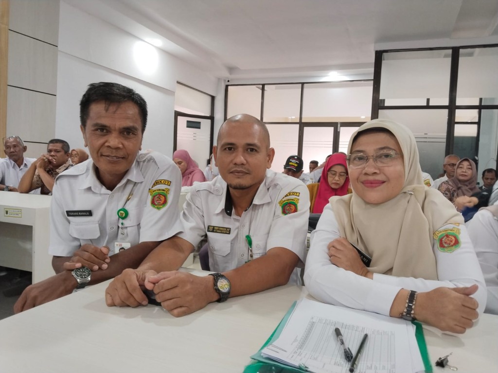 Verifikasi dokumen forkom kecamatan dan pokja kelurahan sehat di dinas kesehatan kota Samarinda