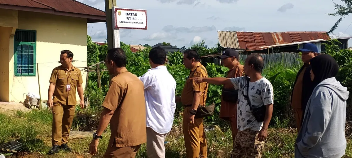 Peninjauan saluran genangan air perbatasan Kelurahan Lok Bahu, Karang Asam Ilir dan Karang Asam Ulu