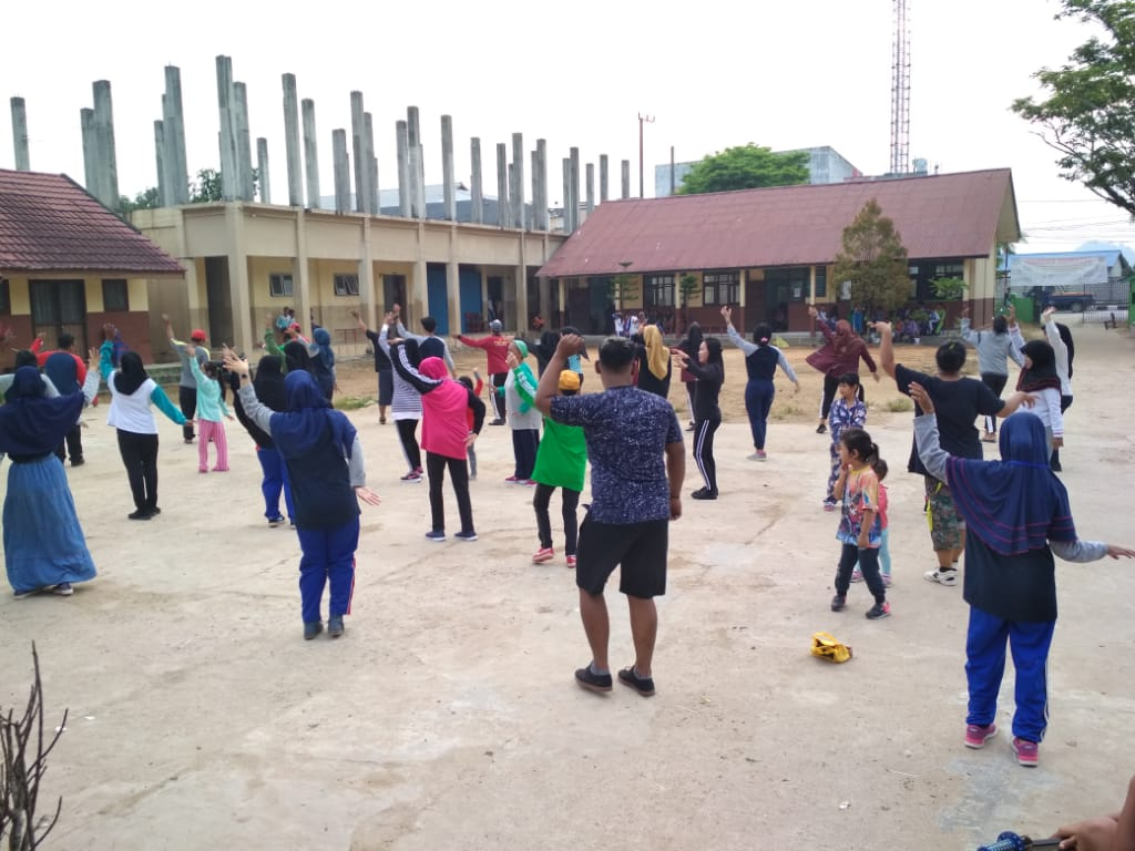 Senam Rutin Minggu Pagi Ceria Di Halaman SDN 009 Samarinda Seberang