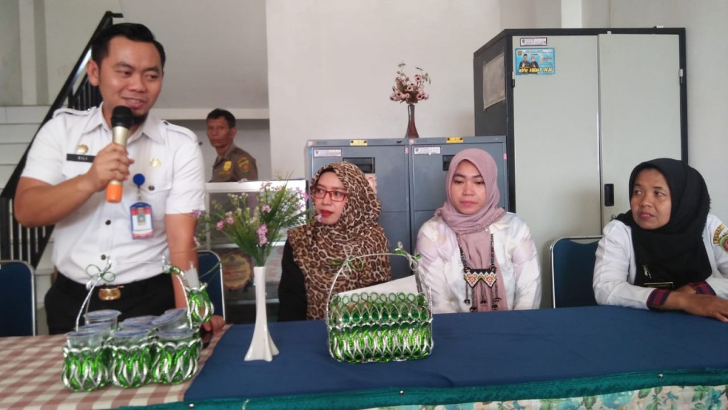 Silaturahmi PLH Lurah dan Lurah Mangkupalas dengan Tokoh Masyarakat/Agama/Pemuda, Ketua RT, Karang Taruna, Ketua LPM dan Kader PKK Kelurahan Mangkupalas