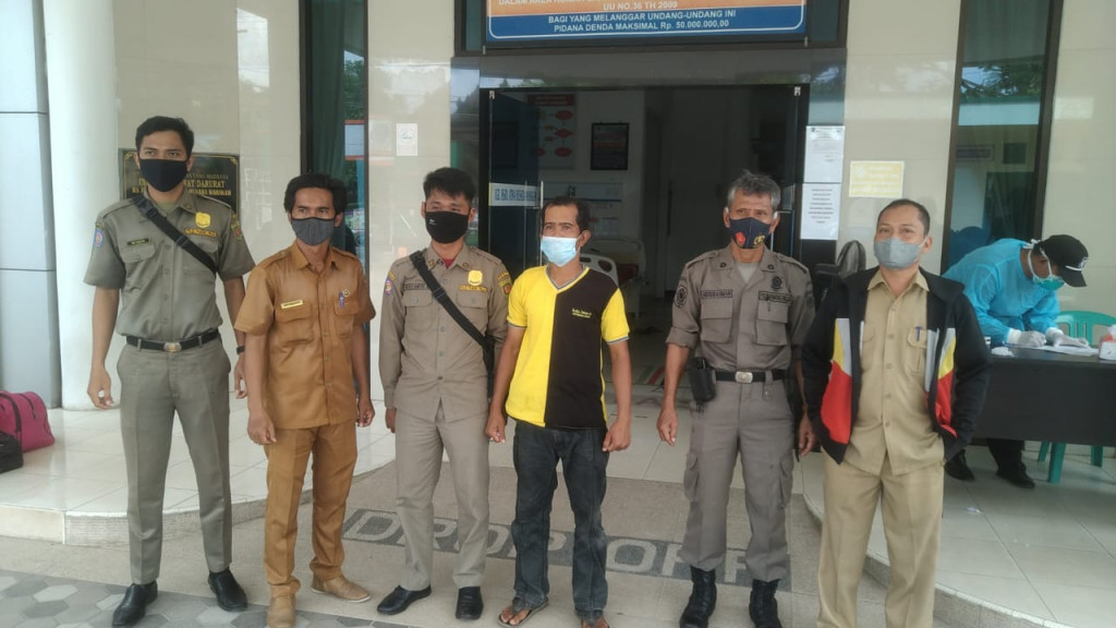 Mefasilitasi Warga yang Terkena Gangguan Jiwa di Sekitar Daerah Mangkupalas