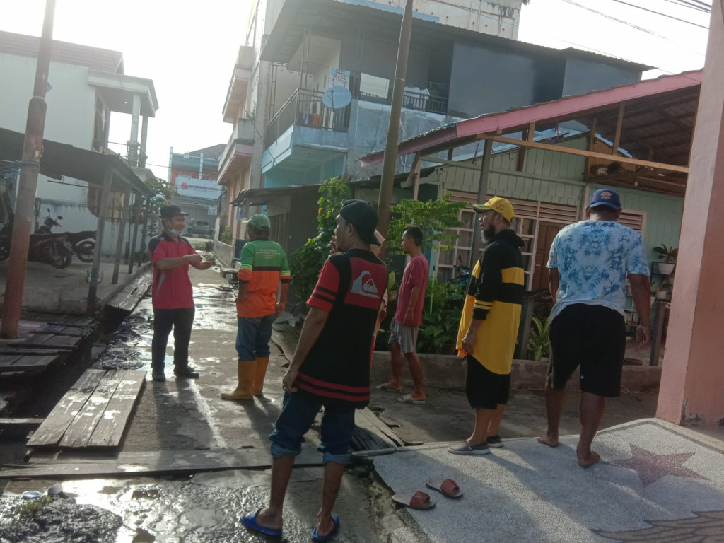 Monitoring Kegiatan Gotong Royong di lingkungan RT.09 Kelurahan Mangkupalas