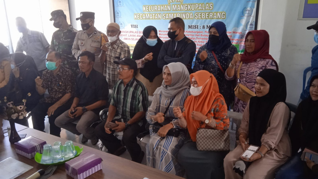 Sosialisasi dari Vendor Operator XL di lingkungan Perumahan KOMURA