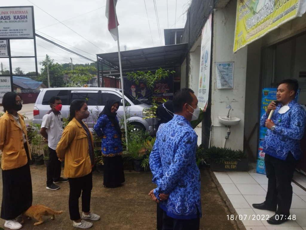 Apel Pagi Senin, 18 Juli 2022 di halaman Kantor Kelurahan Mangkupalas
