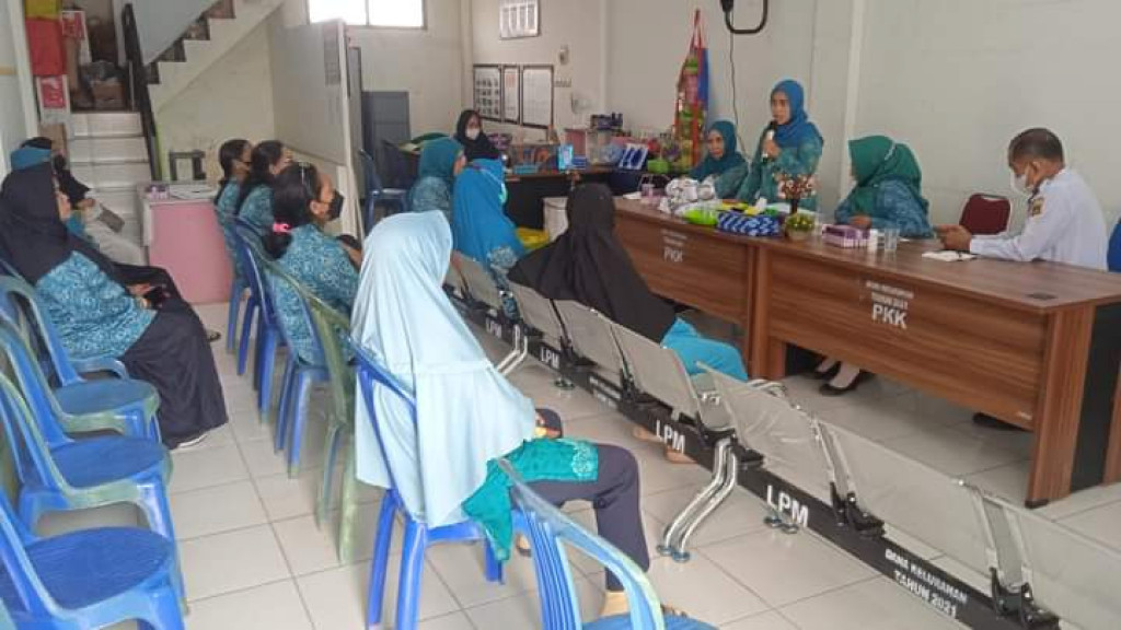 Kegiatan Pertemuan Rutin PKK Kelurahan Mangkupalas Bulan Oktober 2022