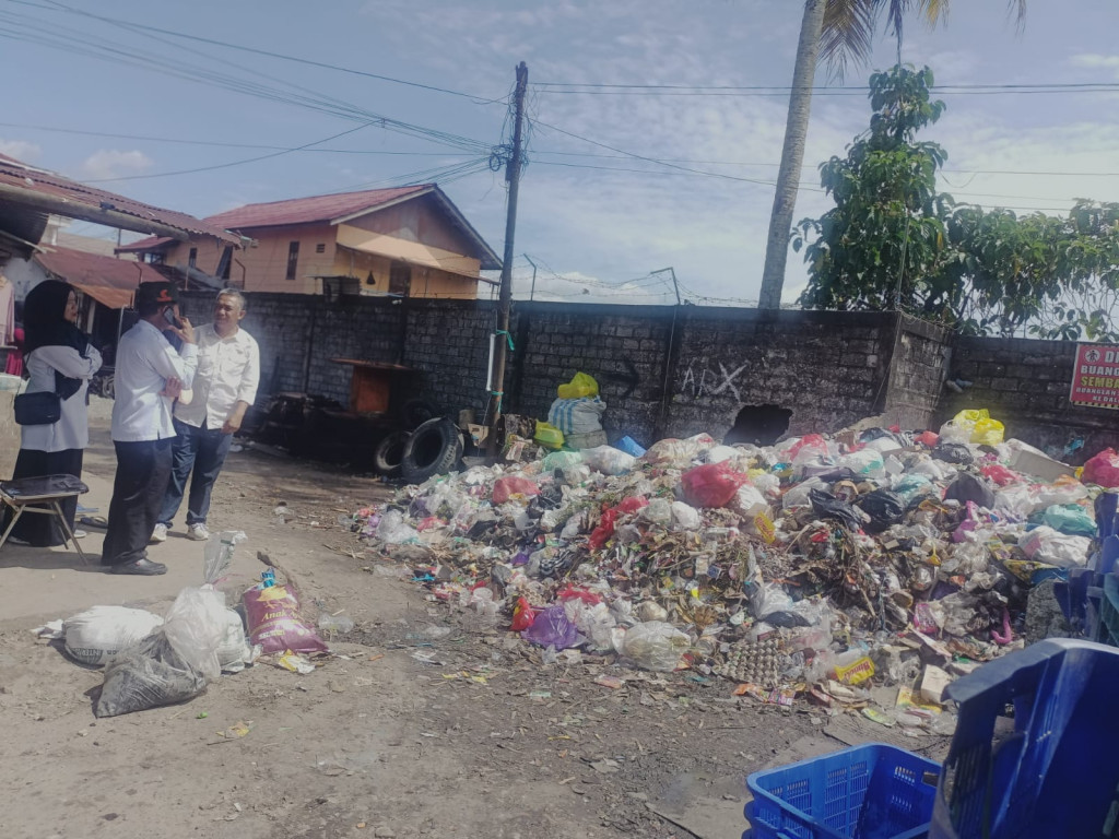 PENINJAUAN TPS PASAR KOMURA, KONTENER TELUK BAJAU & KAWASAN JALAN TUGU AMIN