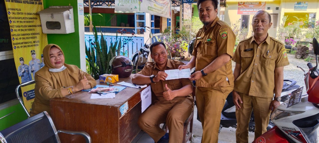 Koordinasi dan penyerahan uang beras ke Kelurahan Mesjid