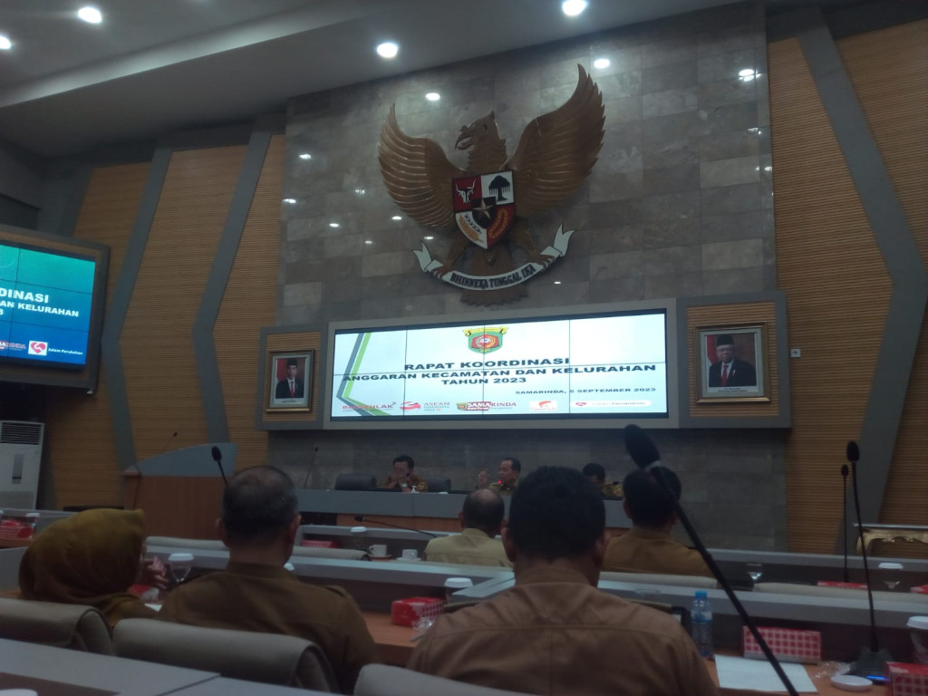 Lurah mengikuti Rapat Koordinasi tentang Anggaran Kecamatan & Kelurahan Tahun 2023