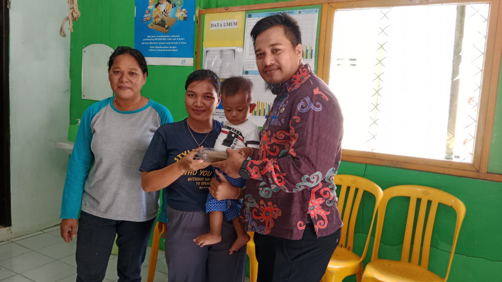 Giat kamis 21 september 2023 monitoring ke posyandu cumi-cumi RT 10 perihal penimbangan bayi balita & pembagian PMT.
