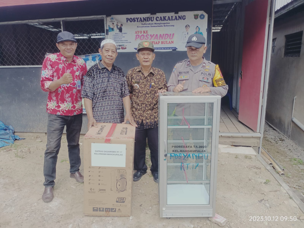 Penyerahan Sapras Dasawisma & Posyandu RT 17