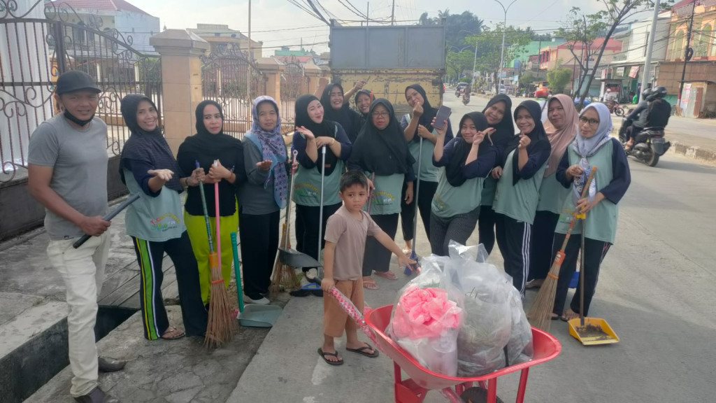 Giat Gotong-royong di RT 04