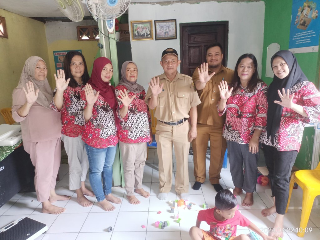 Monitoring kegiatan posyandu cumi-cumi di RT 10