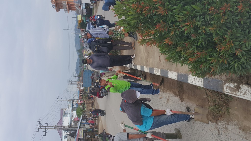 Kerja bhakti dalam rangka hut kel Rawa Makmur kec. Palaran