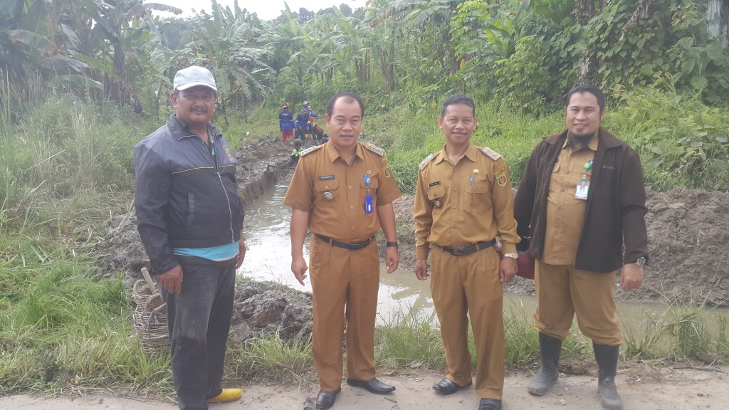 Pengerukan drainase mangkujenang