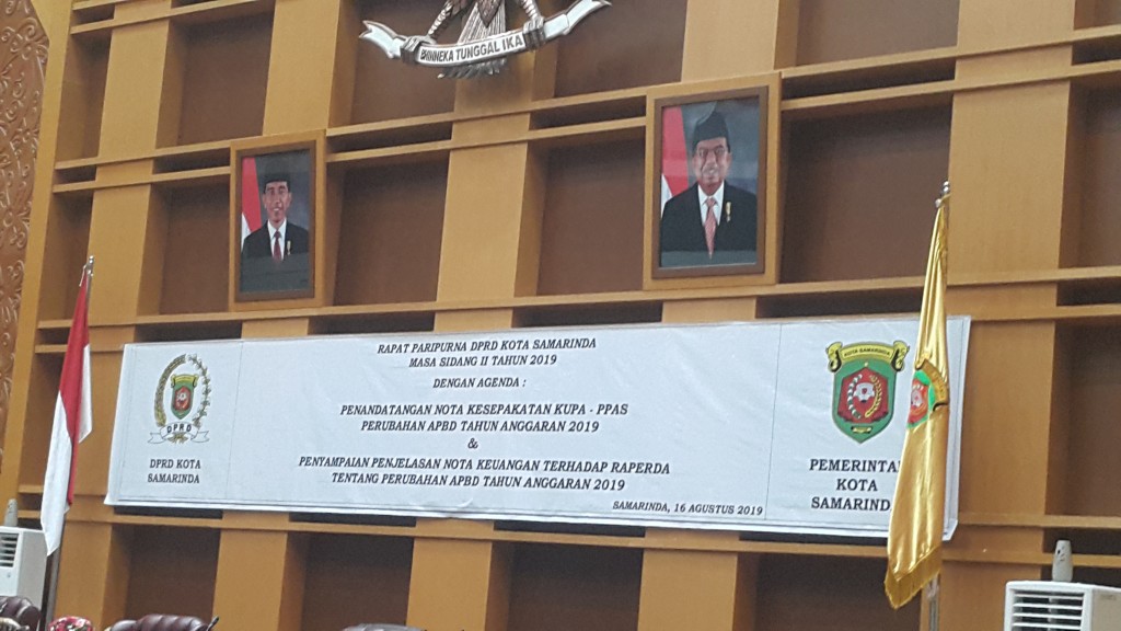 Rapat paripurna DPRD kota Samarinda masa sidang  II Tahun 2019