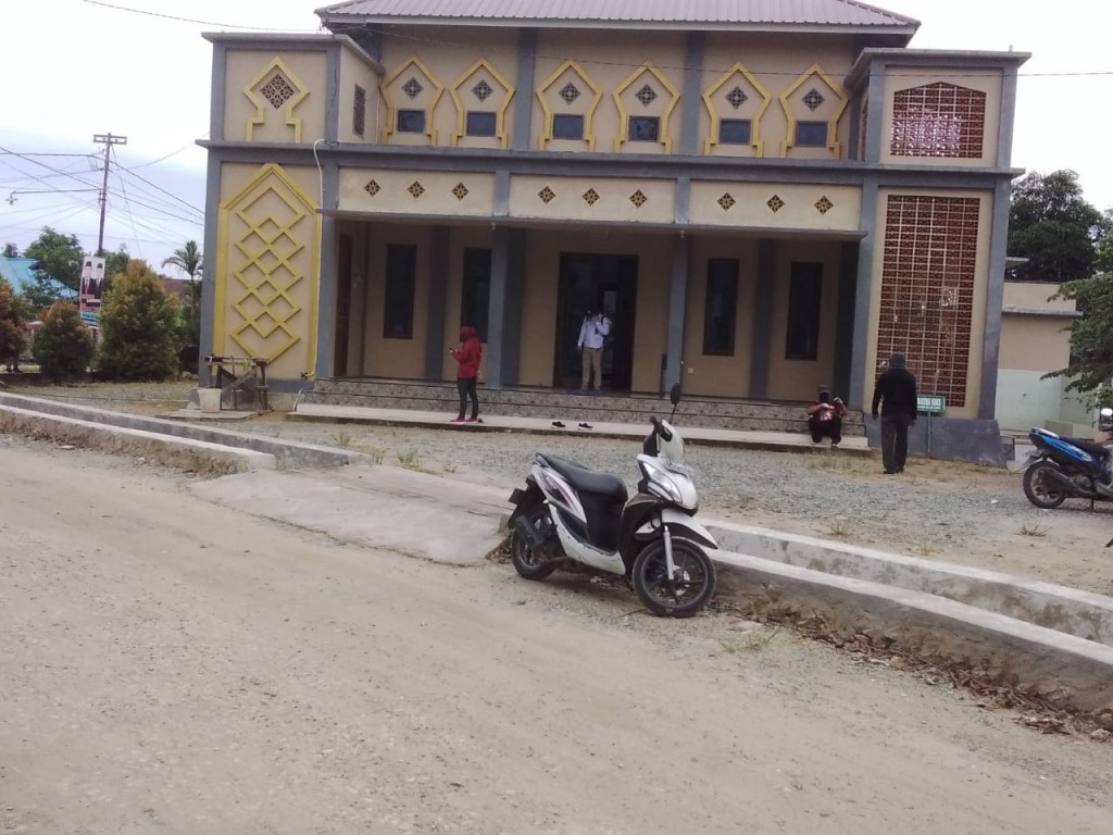 Penyemprotan Desinfektan Tempat Ibadah di Kecamatan Palaran
