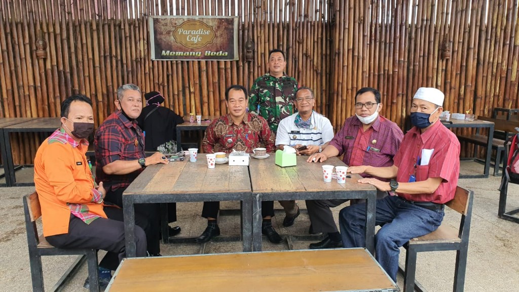 Rapat Pleno Terbuka Rekapitulasi Dukungan Hasil Verifikasi Faktual di tingkat Kelurahan dalam Pemilihan Walikota dan Wakl Walikota Samarinda tahun 2020