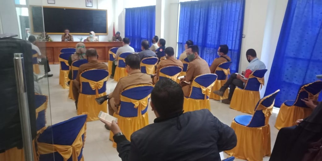 Rapat Koordinasi Tanah Longsor di dekat jembatan Mahkota II