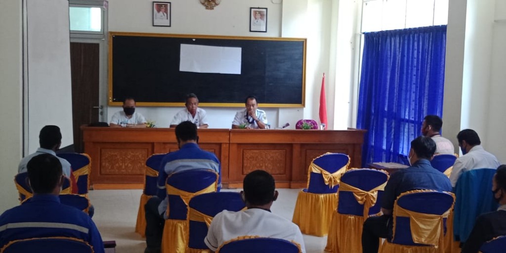 Rapat teknis penyelesaian tanah longsor di dekat Jembatan Mahkota II di Kawasan RT. 17 Kelurahan Mangkupalas Kecamatan Samarinda Seberang