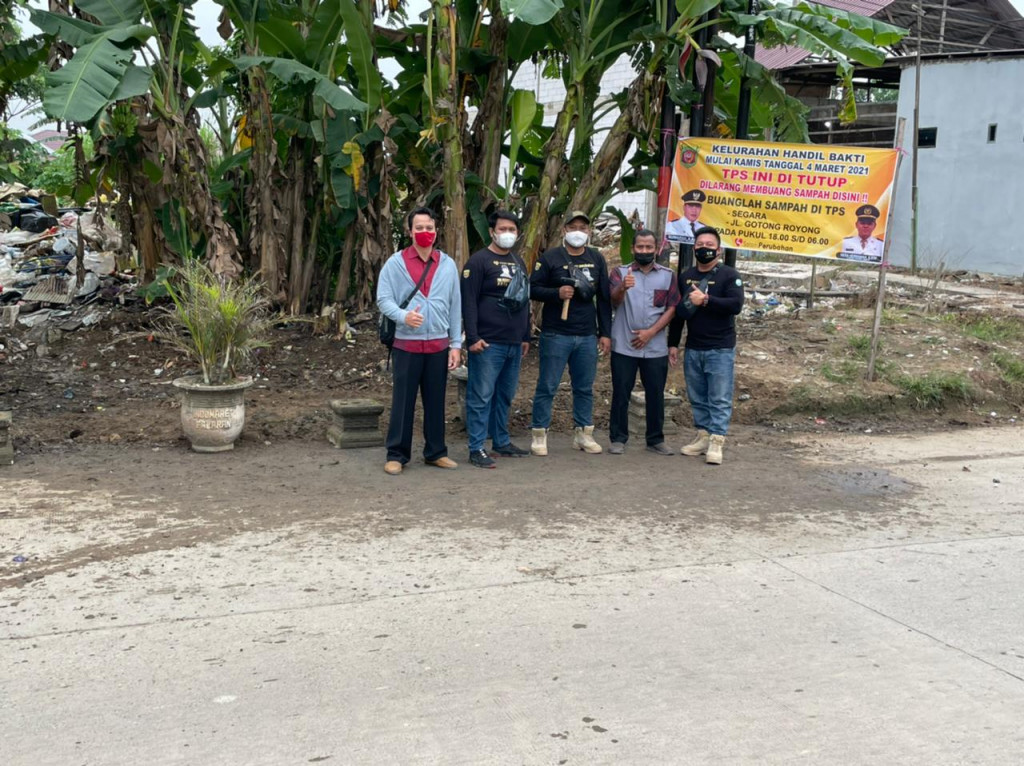 Kamis, 4 Maret 2021 Penataan dan Penutupan TPS di Jl. Trikora dan dipindahkan ke JL. Gotong Royong dalam Kel. Handil Bakti Kecamatan Palaran