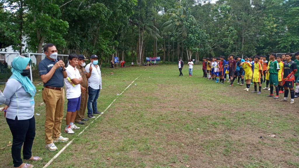 Selasa, 09 Maret 2021 Menghadiri acara  seleksi U 19 di Lapangan SMU plus.