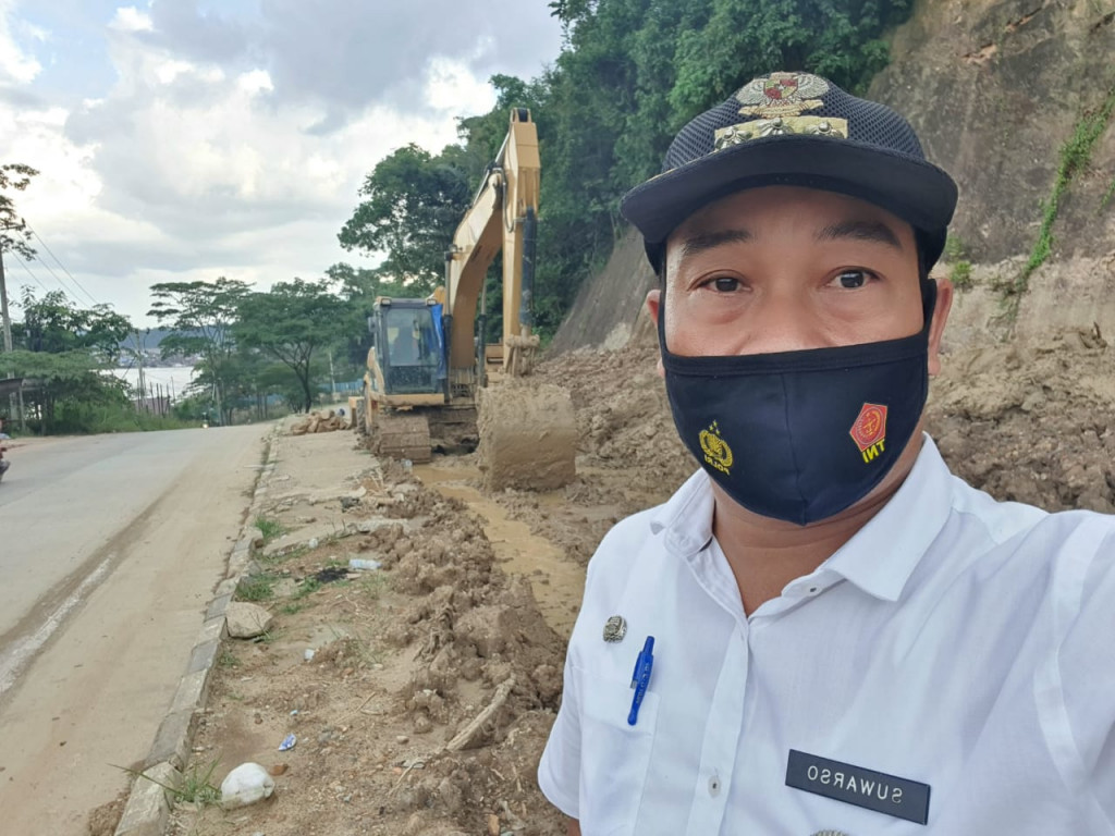Rabu, 17 Maret 2021 Monitoring pelaksanaan pembersihan longsoran tanah di teluk Bajau Jl Patimura