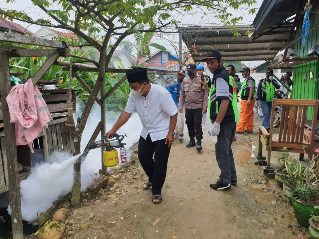 Minggu, 28 Maret 2021 Penyemprotan Disinfektan dan Fogging
