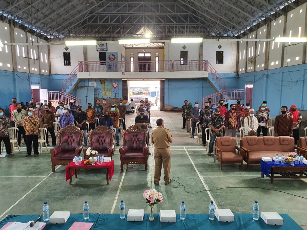 Senin, 12 April 2021 Pengukuhan 47 pengurus RT se-Kelurahan Bukuan
