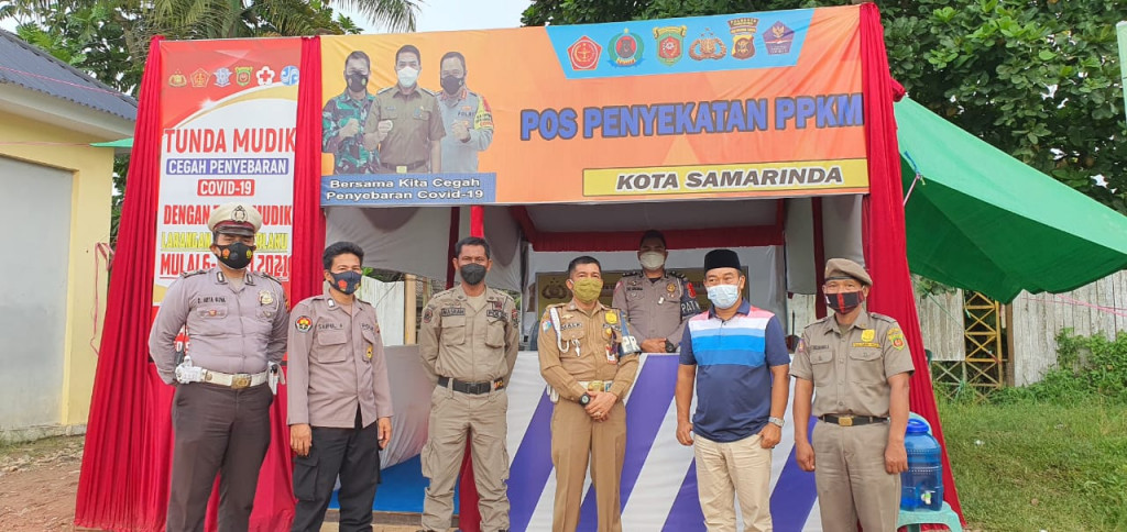 Minggu, 16 Mei 2021 Monitoring ke posko penyekatan lebaran 2021 mahkota 2