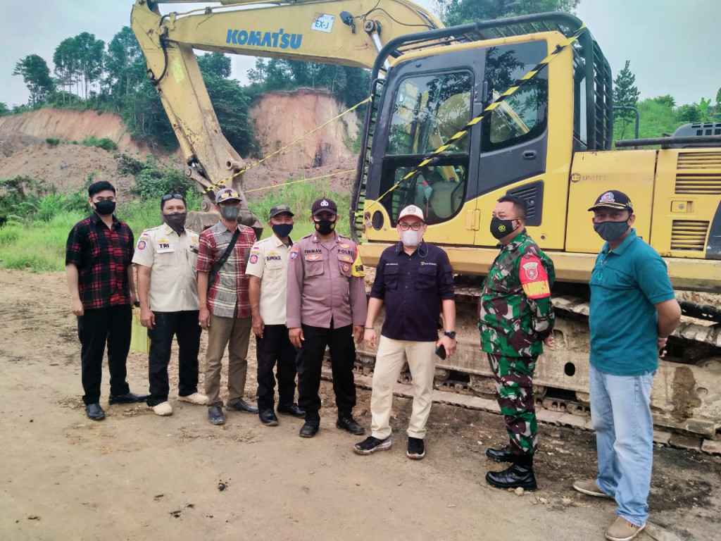 Penutupan Pematangan Lahan yang Tidak Memiliki Izin Galian dan Berdampak Banjir Lumpur