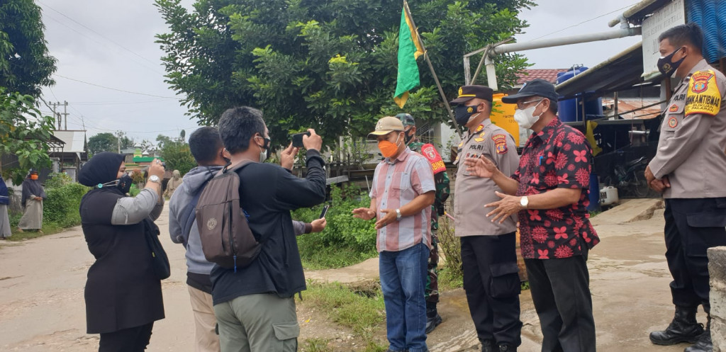 Pemakaman Warga di Wilayah Kecamatan Palaran yang terkena Covid-19 oleh Peserta Pemulasaran Jenazah