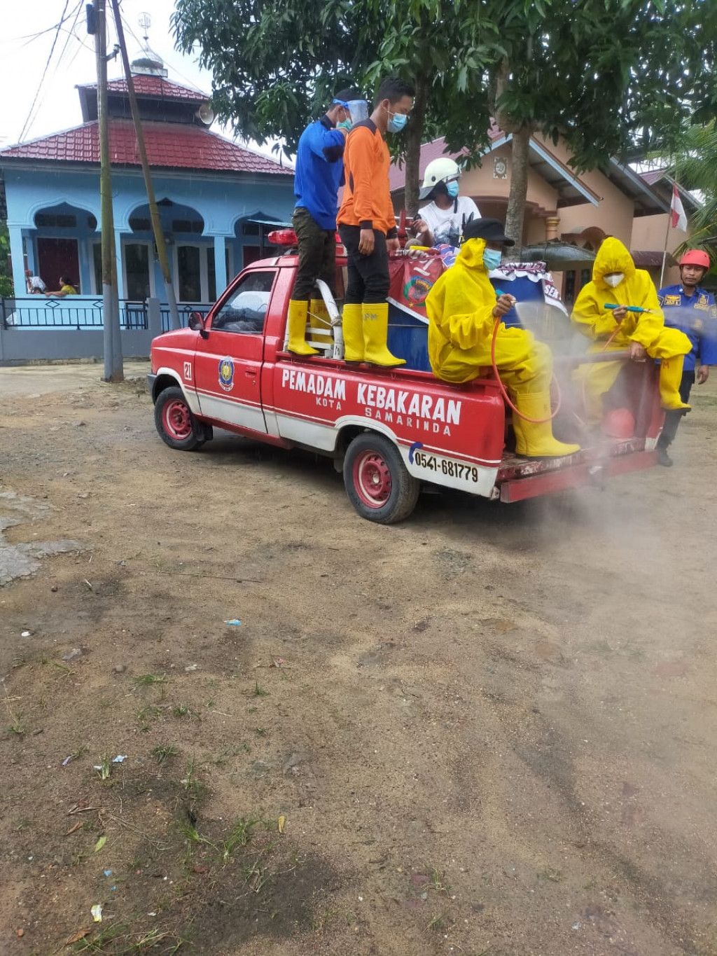 Penyemprotan Disinfektan