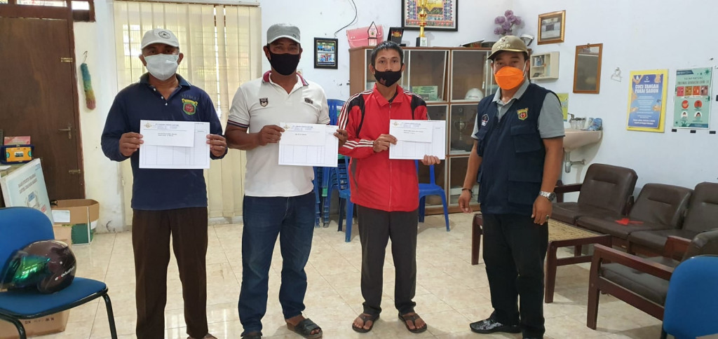 Sosialisasi Prokes dan Penyerahan Bantuan Pembelian BBM